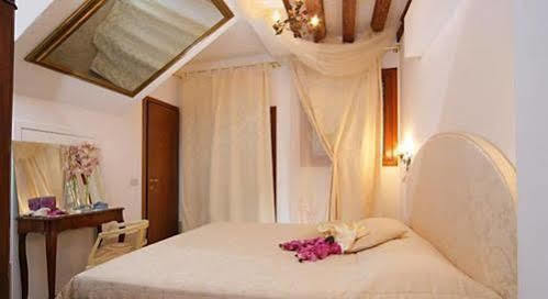 Locanda Acquavita Венеция Экстерьер фото